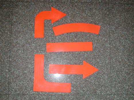 FLOOR MARKING- ARROW